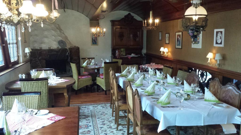 Alte Schreinerei-Auberge Harlekin Randegg المظهر الخارجي الصورة